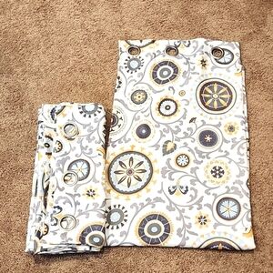 Curtains 4 panels 40x63 6 grommets